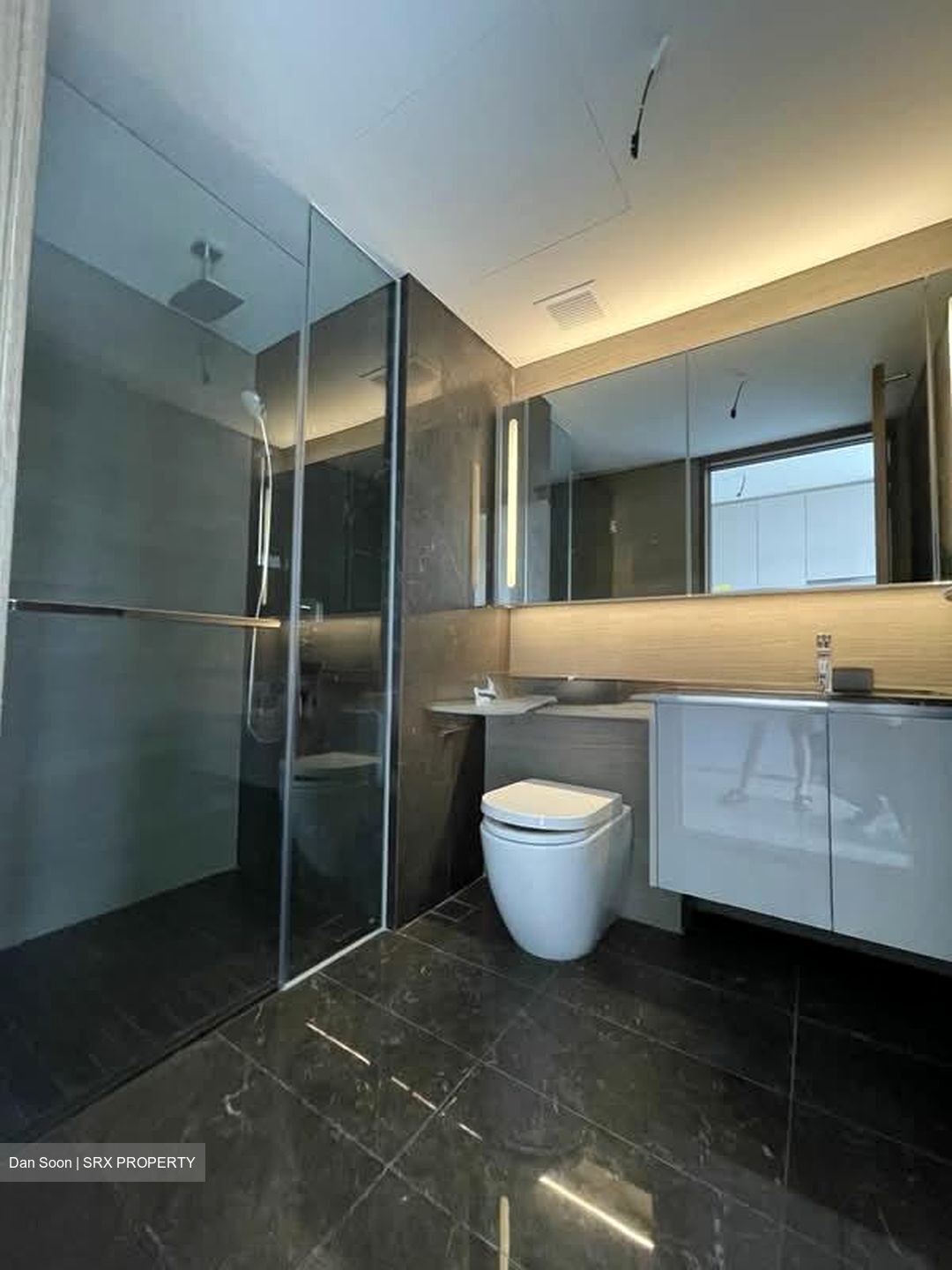 Sims Avenue (D14), Condominium #580575501